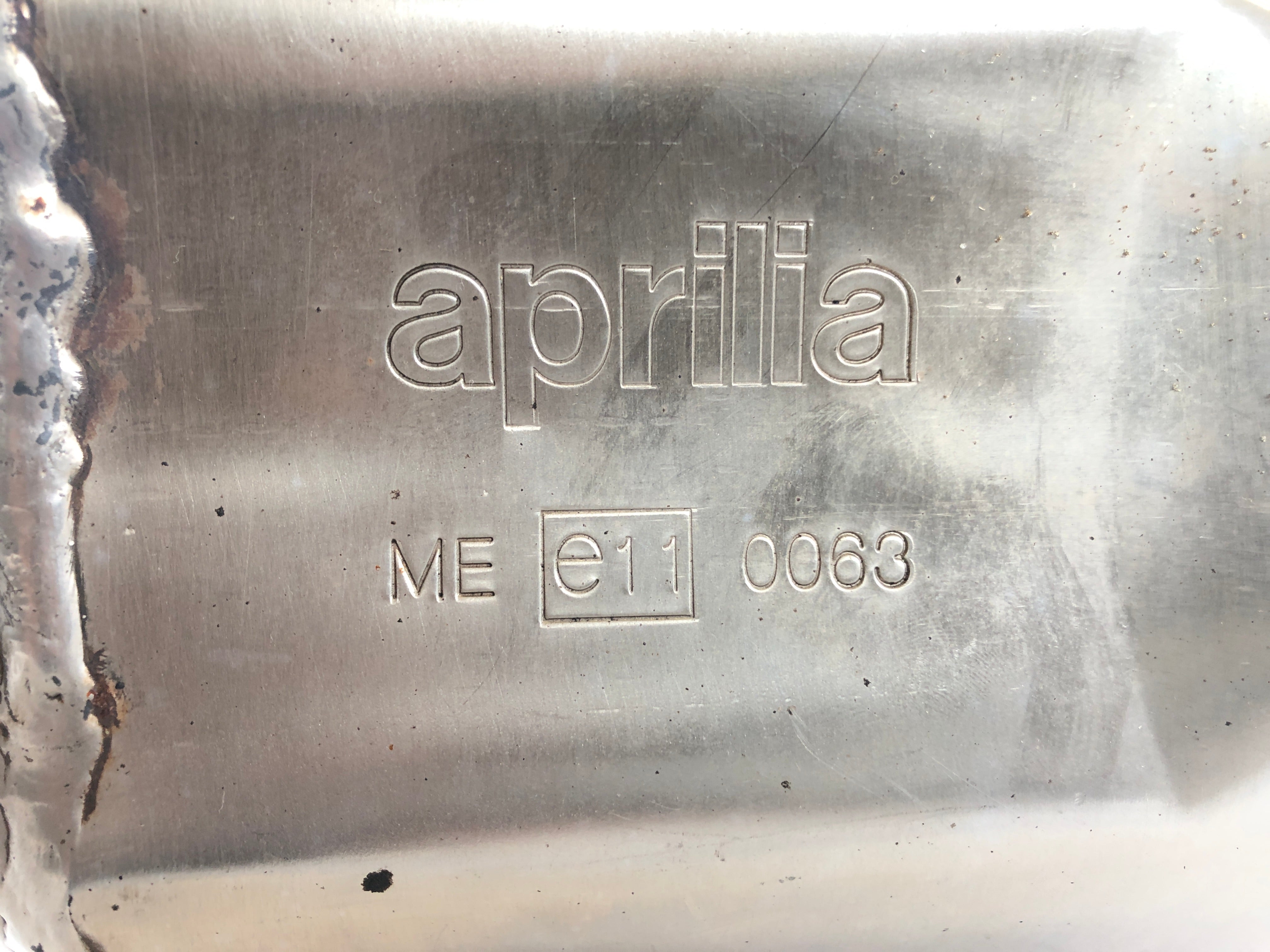 Aprilia Mille RSV 1000 ME [1999] - Exhaust Rear Silencer