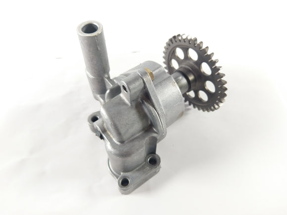 Suzuki GSX -R 750W GR7BA - Масляный насос с передачей