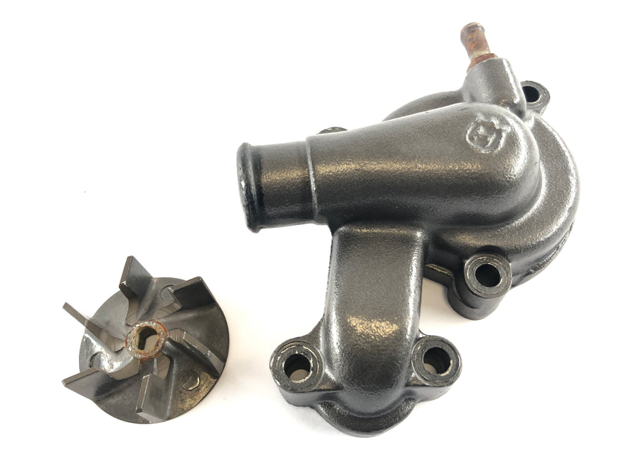 Husqvarna SMR 570 [2003] - Vízszivattyú fedele vízpumpa kerékkel