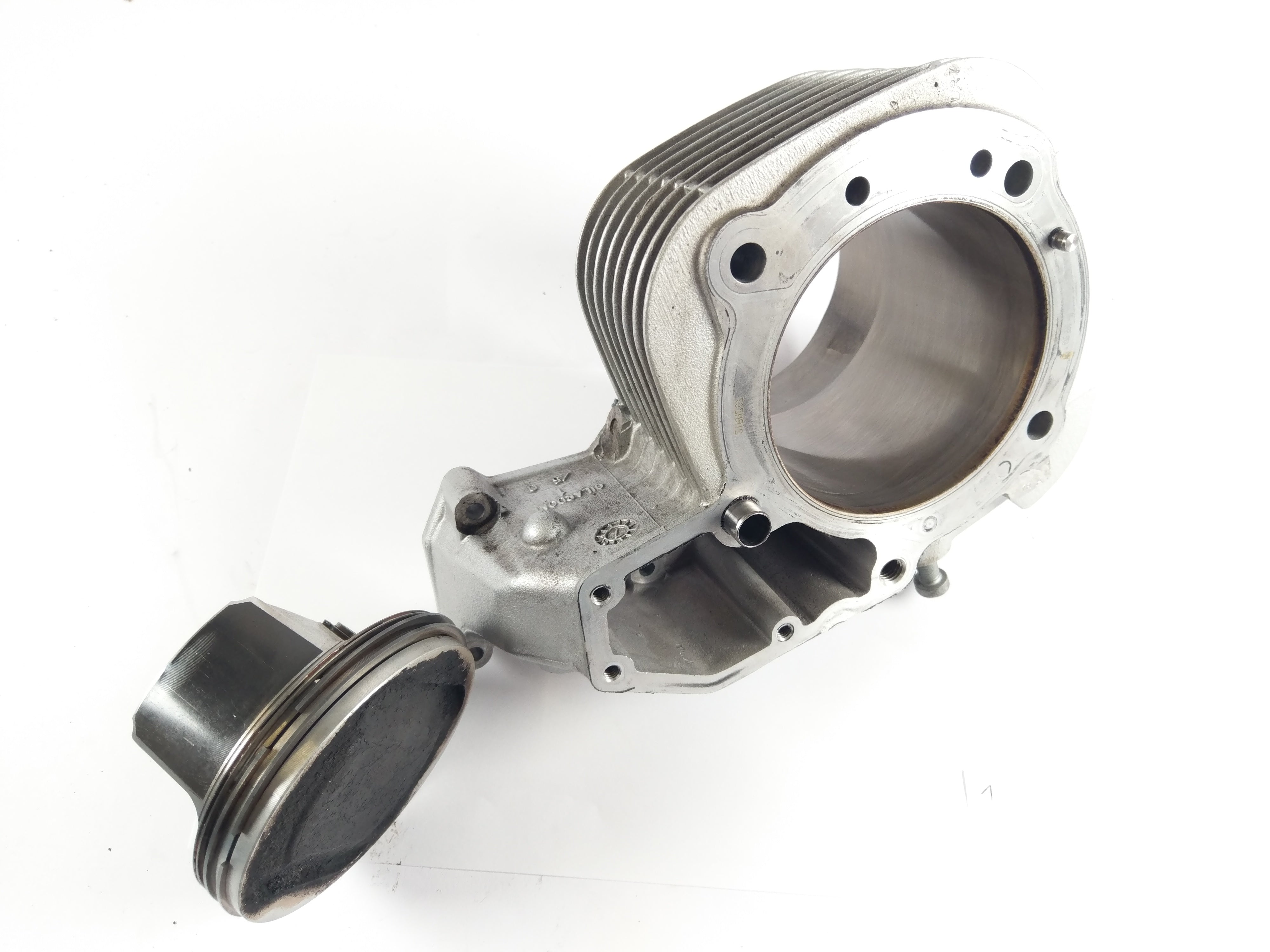 BMW R 1200 R - K27 [2007] - Cylinder with piston