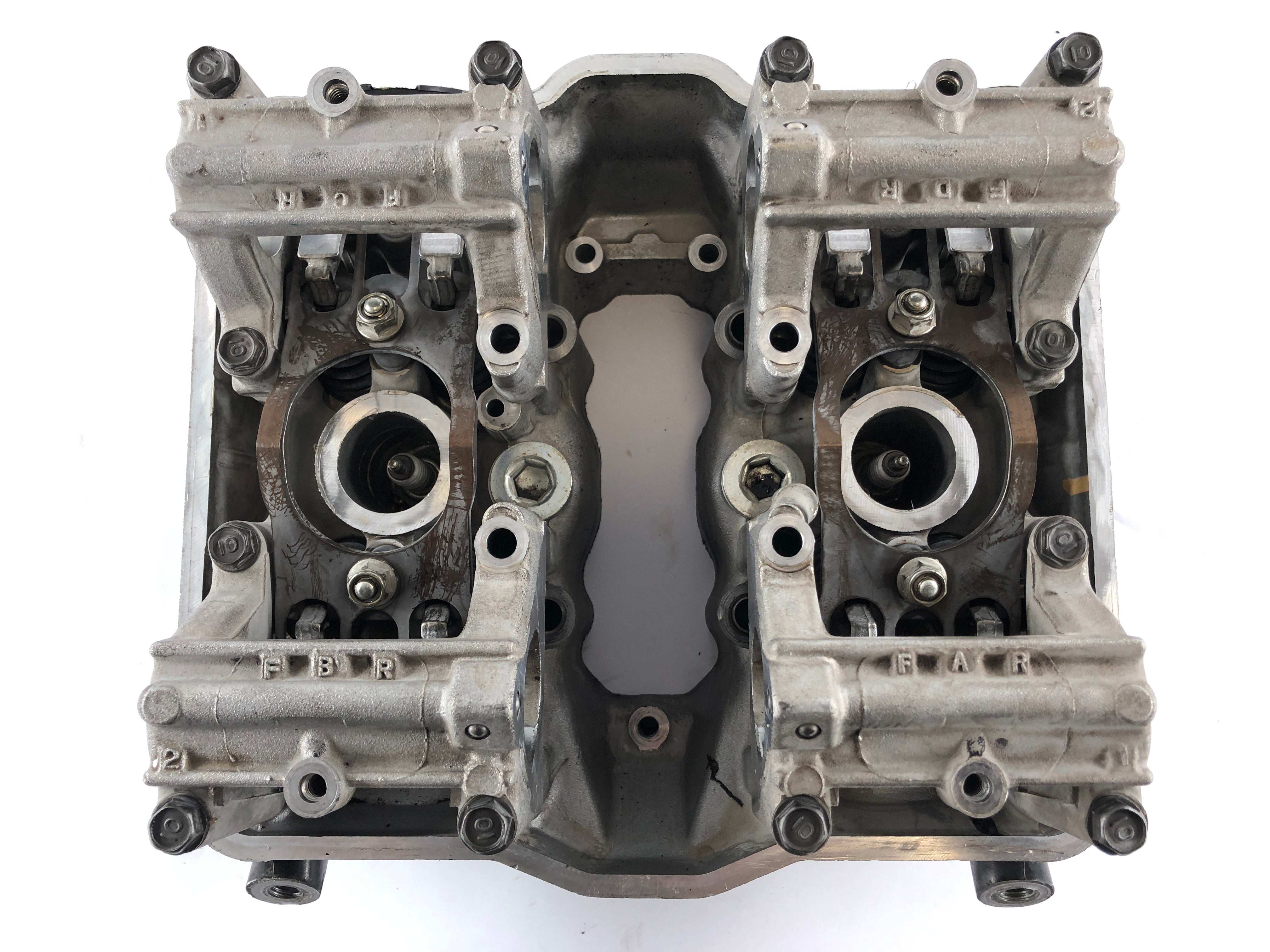 Honda VFR 750 F RC24 [1988] - Cylinder head