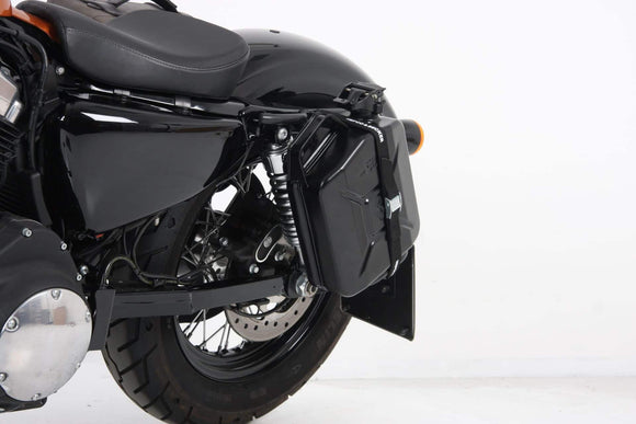 Harley-Davidson Sportster 883 Roadst [2004-2020] - Kanister Cutout inkl. Halter