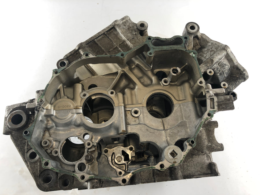 Honda Varadero XL 1000 SD02 [2002] - корпус двигателя