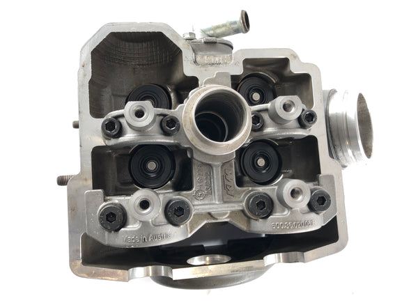 KTM 990 Superduke LC8 EFI [2008] - Testa di cilindro sul retro