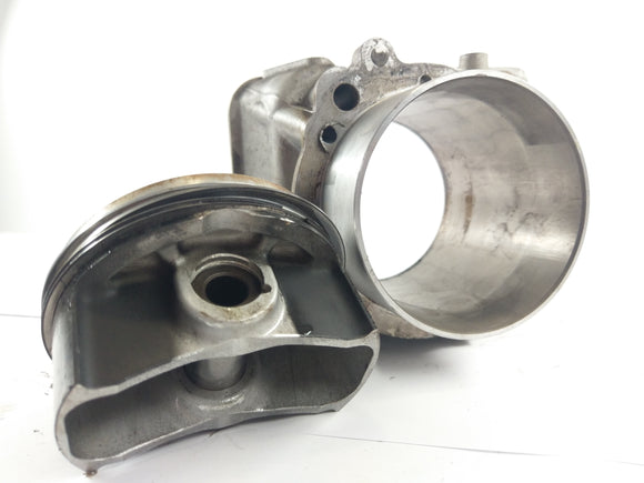 Ducati Monster S4 916 - Cylinder med et stempel -stående cylinder