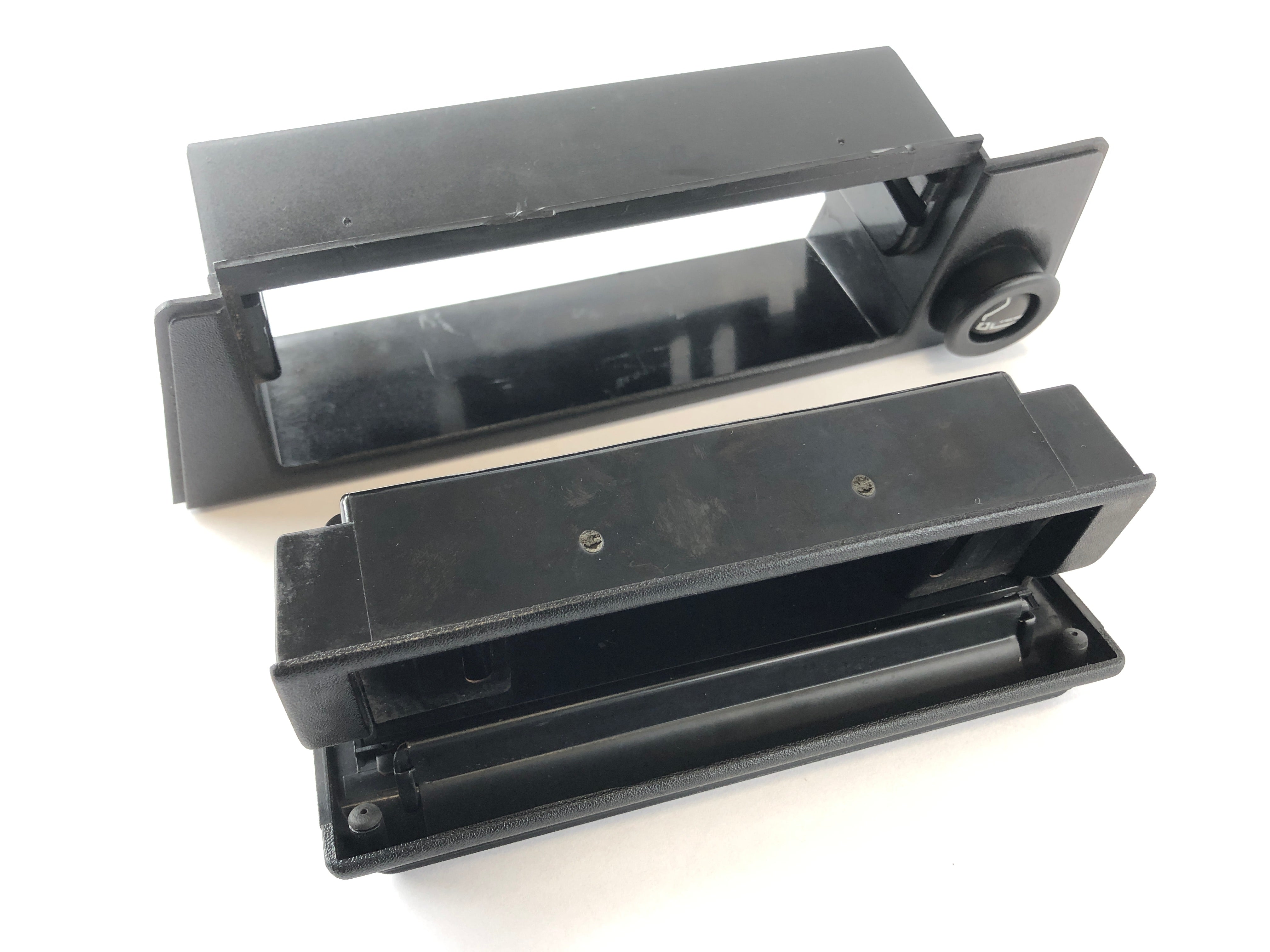 BMW M 535i E28 [1986] - Ashtray center console with lighter - 0