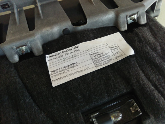 保时捷Panamera Turbo [2010]  - 手套舱存储室