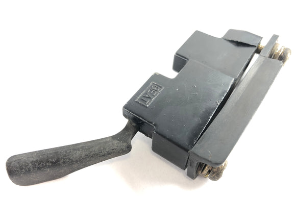 Yamaha XJ 900 F 58L [1985] - Zámek sedadla vlevo