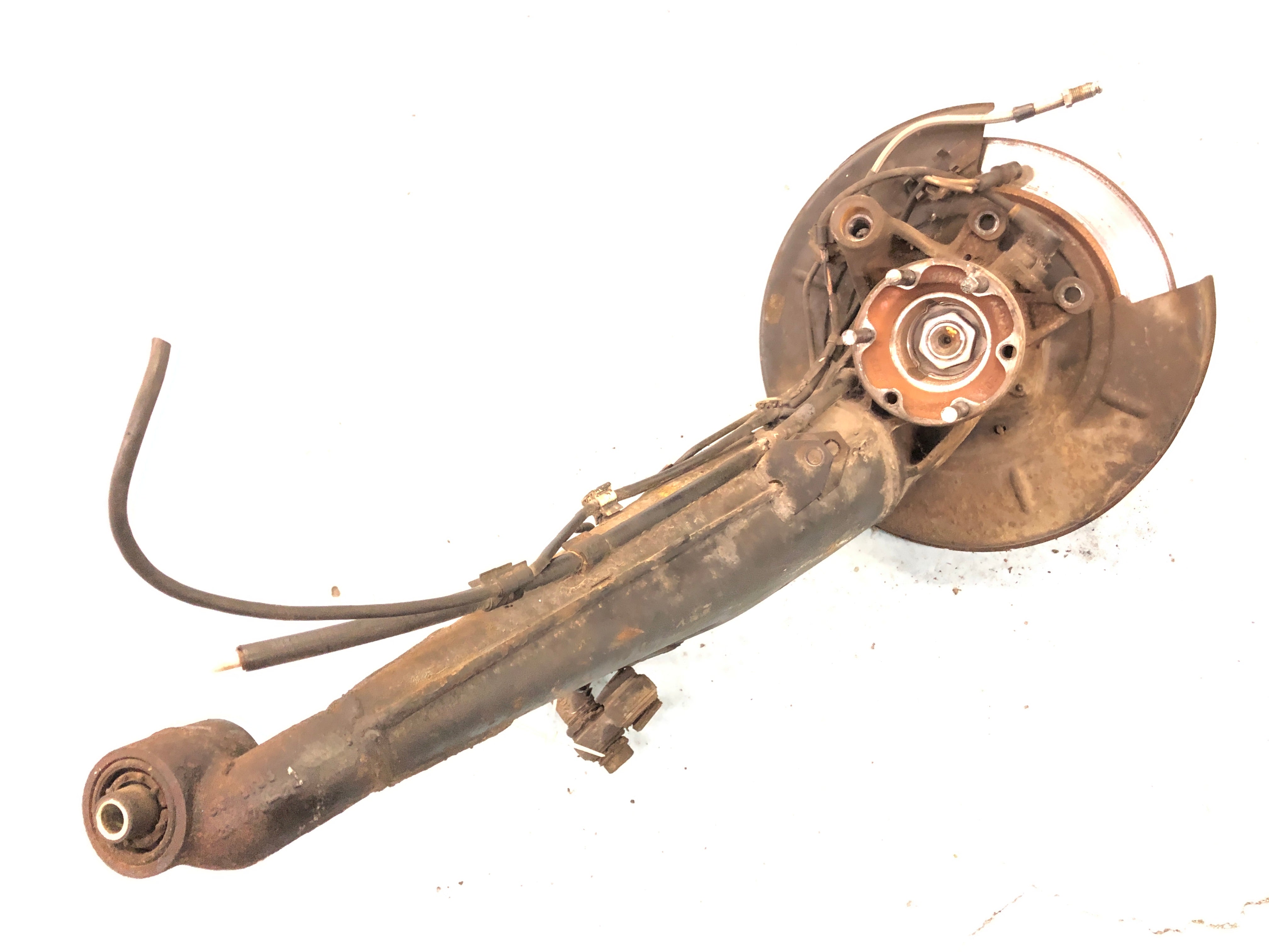 BMW M 535i E28 [1986] - Steering knuckle rear axle right