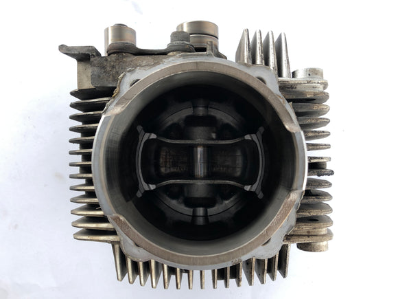 Ducati Multistrada 1000 DS [2004] - Cylinder med stempler foran