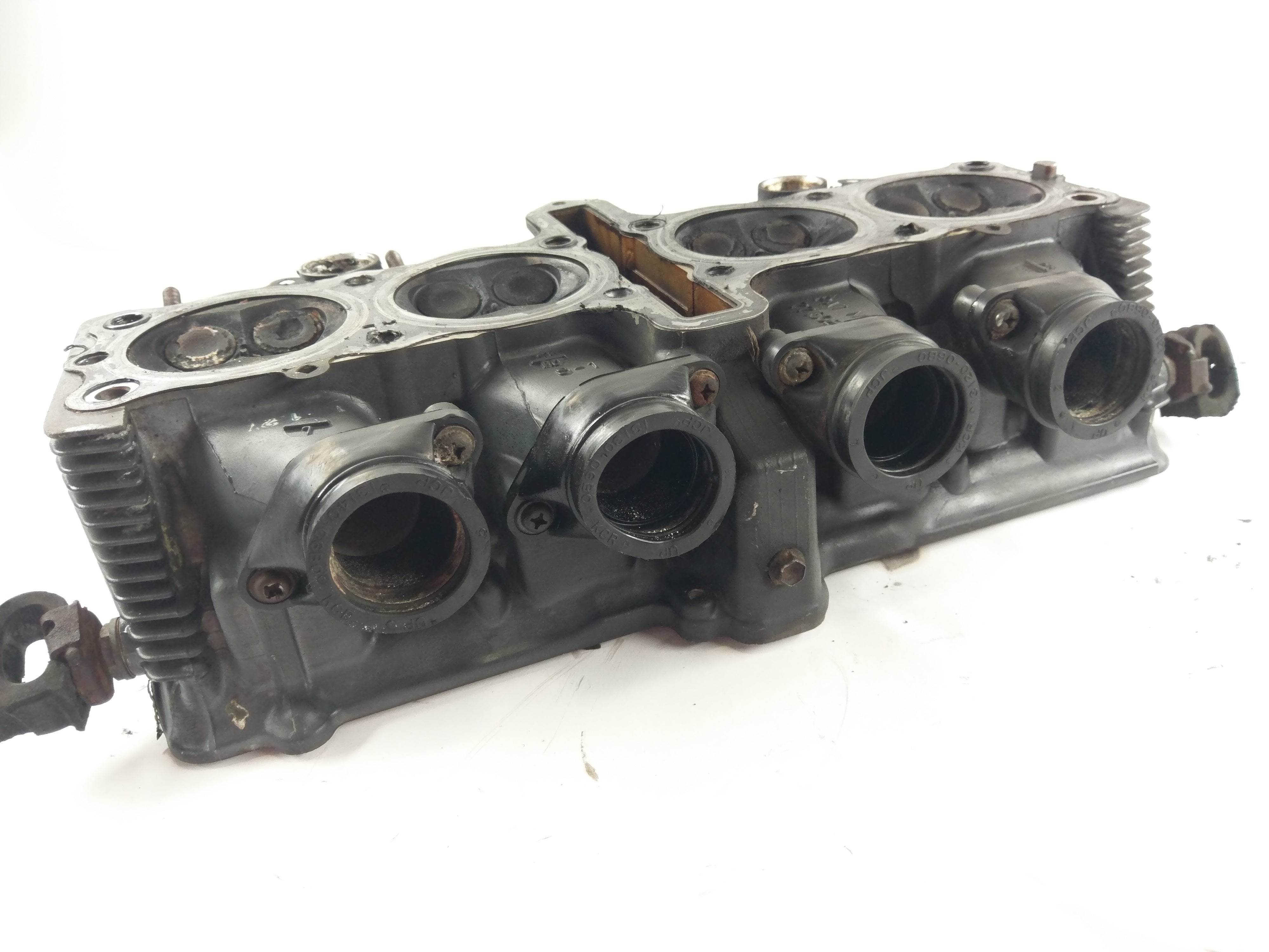 Suzuki GSX-R 1100 GU74C [1988] - Cylinder head