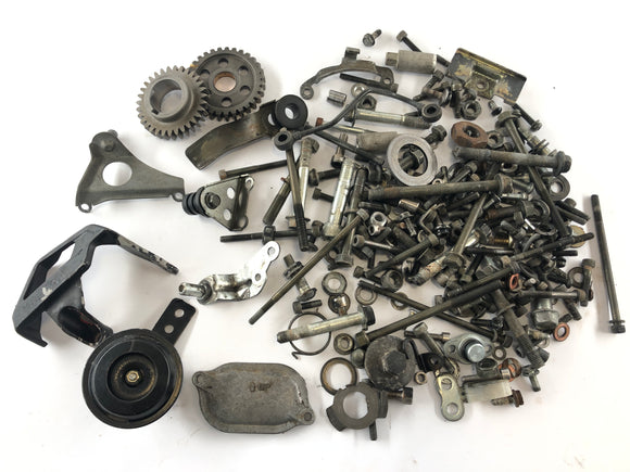 Yamaha TT 600 R DJ01 [2000] - Schrauben und Restteile Konvolut