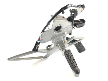 Kan på Spyder SM5 [2009] - Fotstøtte førerens fotstøtte til venstre med pedal for deg parkeringsbrems