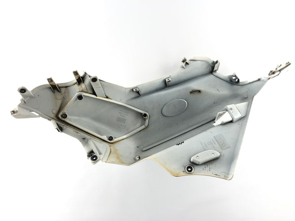 Moto Guzzi Stelvio 1200 8V [2011] - přední oplášťový obložení vlevo vlevo