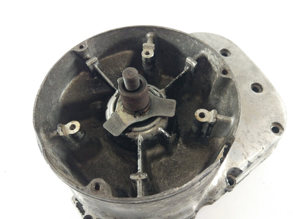 Suzuki GT 750 [1973] - víko motoru