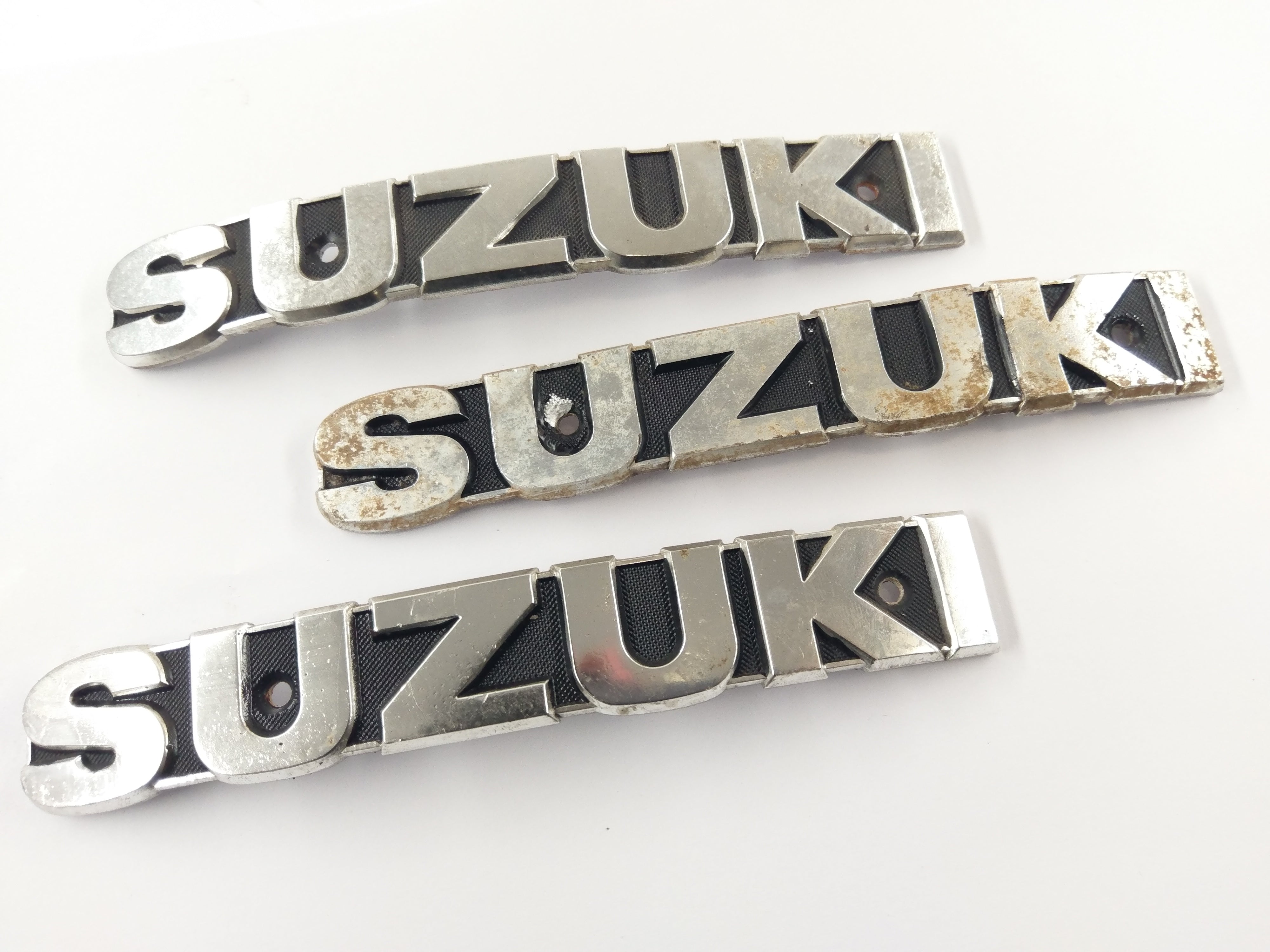 Suzuki GT 550 [1978] - Emblemas de tanques emblemas