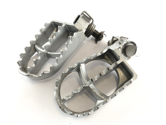 SWM SM 125 R [2017] - Driverens fotstøtter