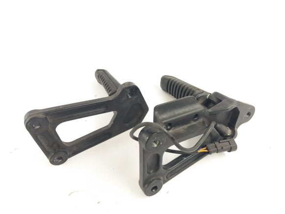 Ducati 750 SS [1994] - reposapiés del conductor del reposapiés con soporte hacia la izquierda y la derecha