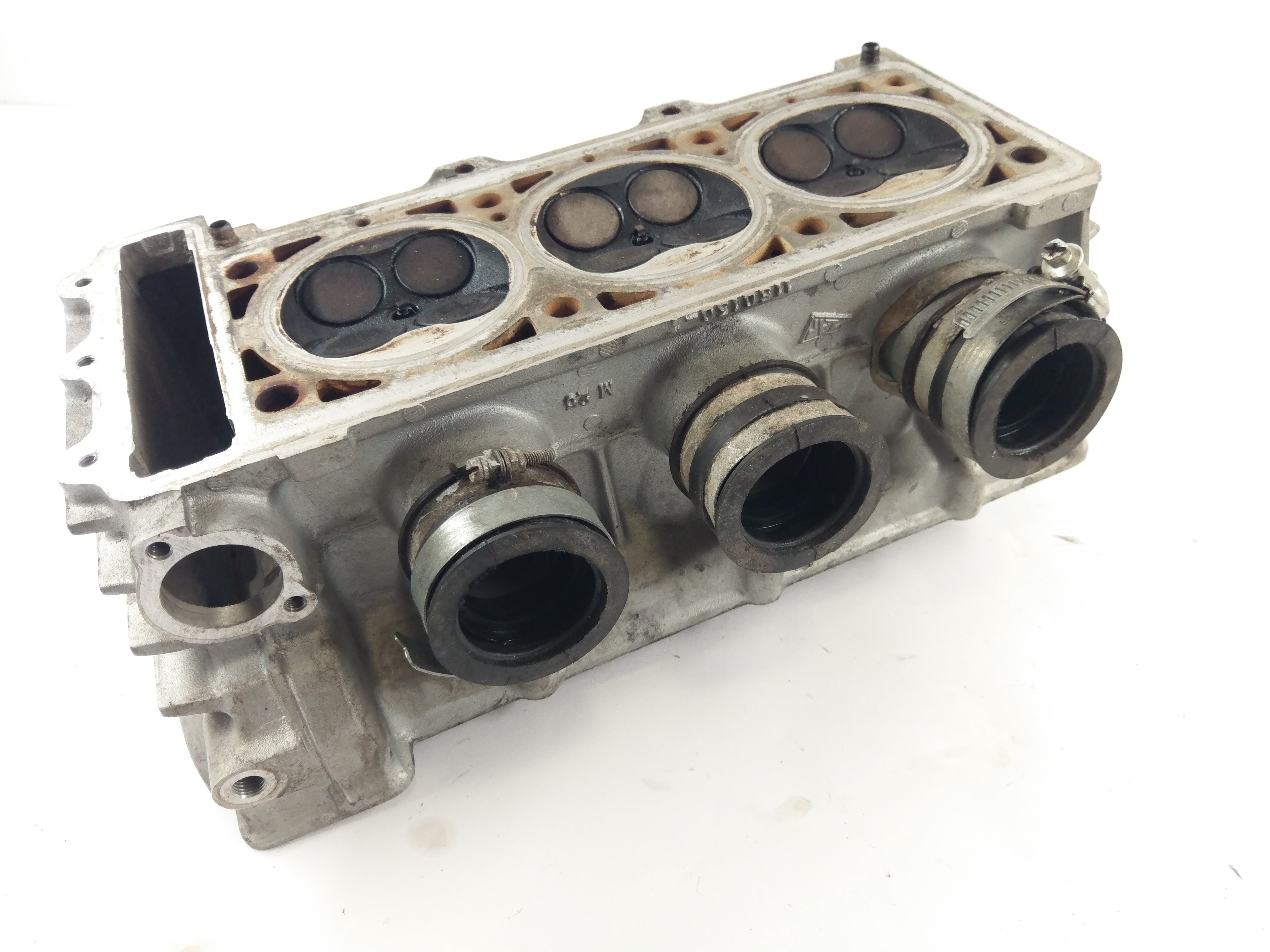 Triumph Trophy 900 T300 [1992] - Cylinder head