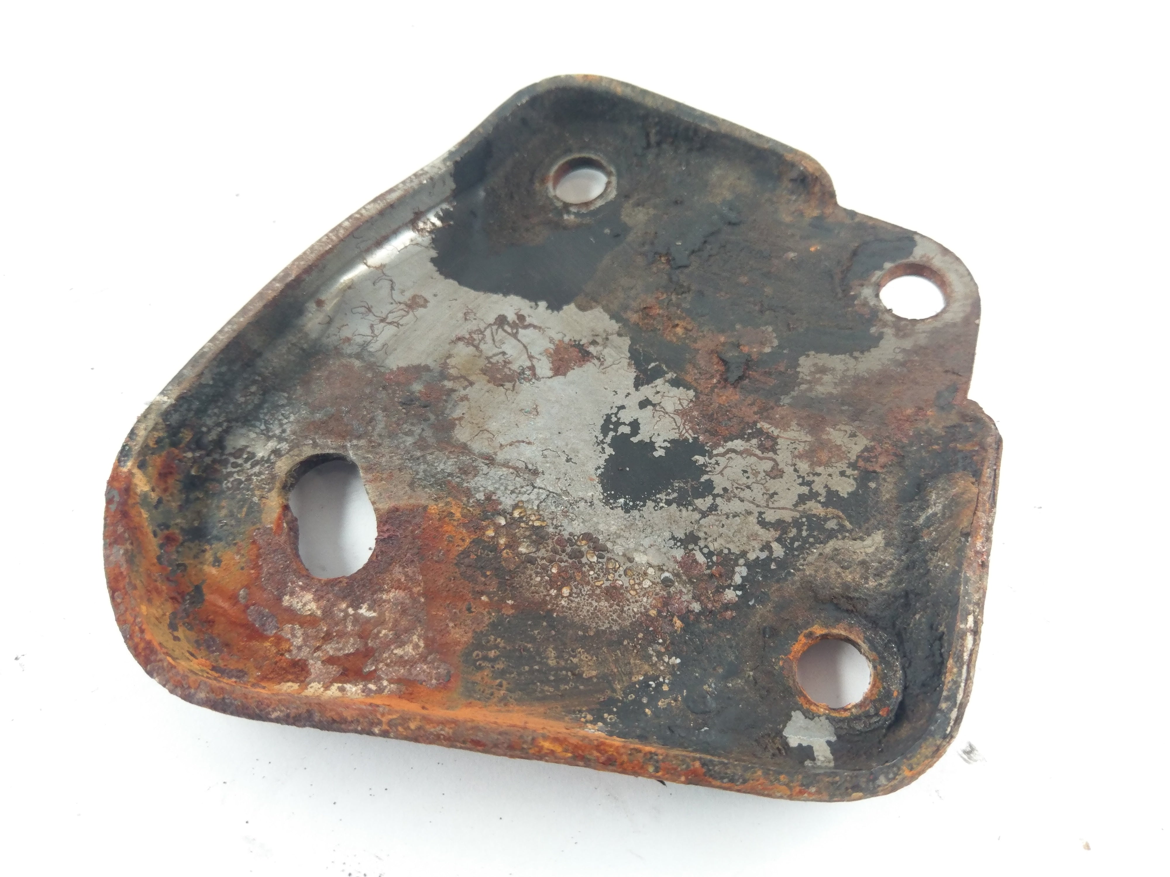 Suzuki GT 550 [1978] - Exhaust bracket retaining plate exhaust