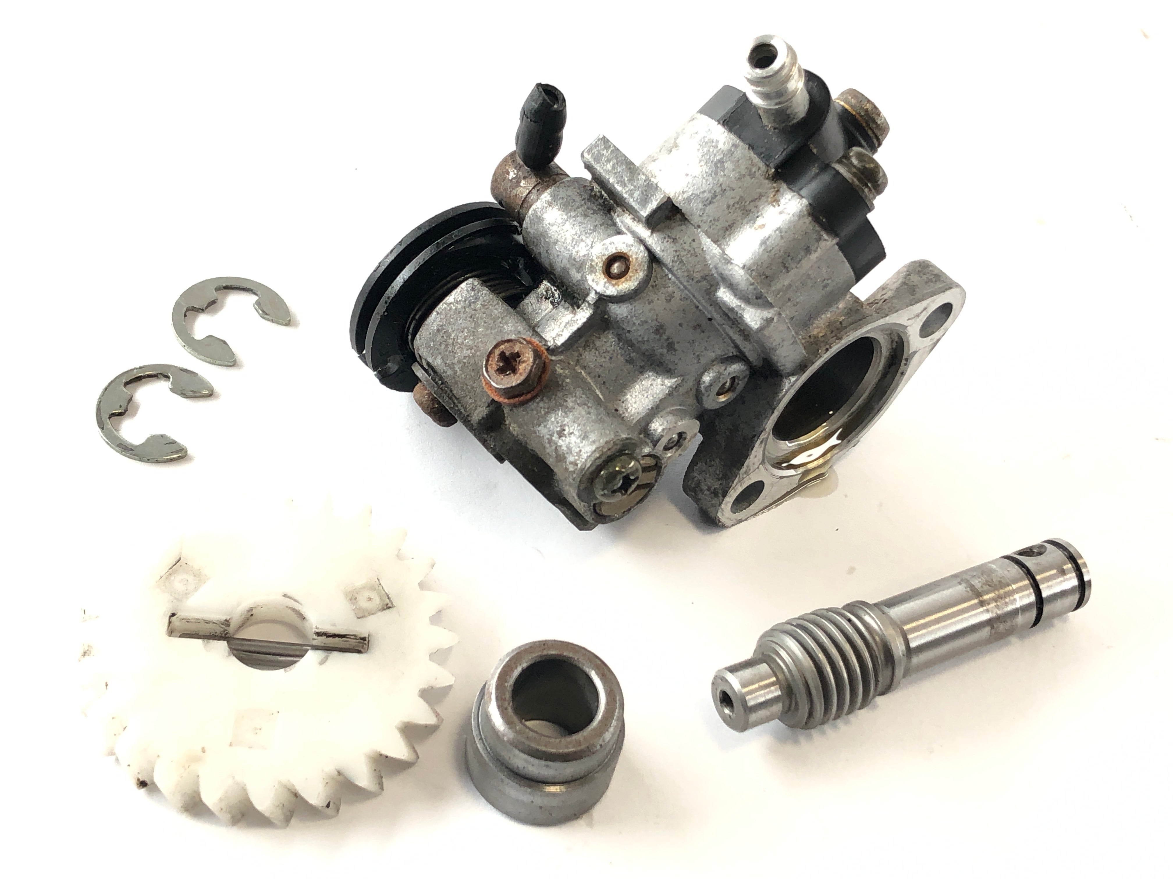 Yamaha TZR 125 4FL [1997] - Oil pump mixture pump