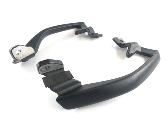 Triumph Tiger 1050 115NG [2016] - Passenger grab handles
