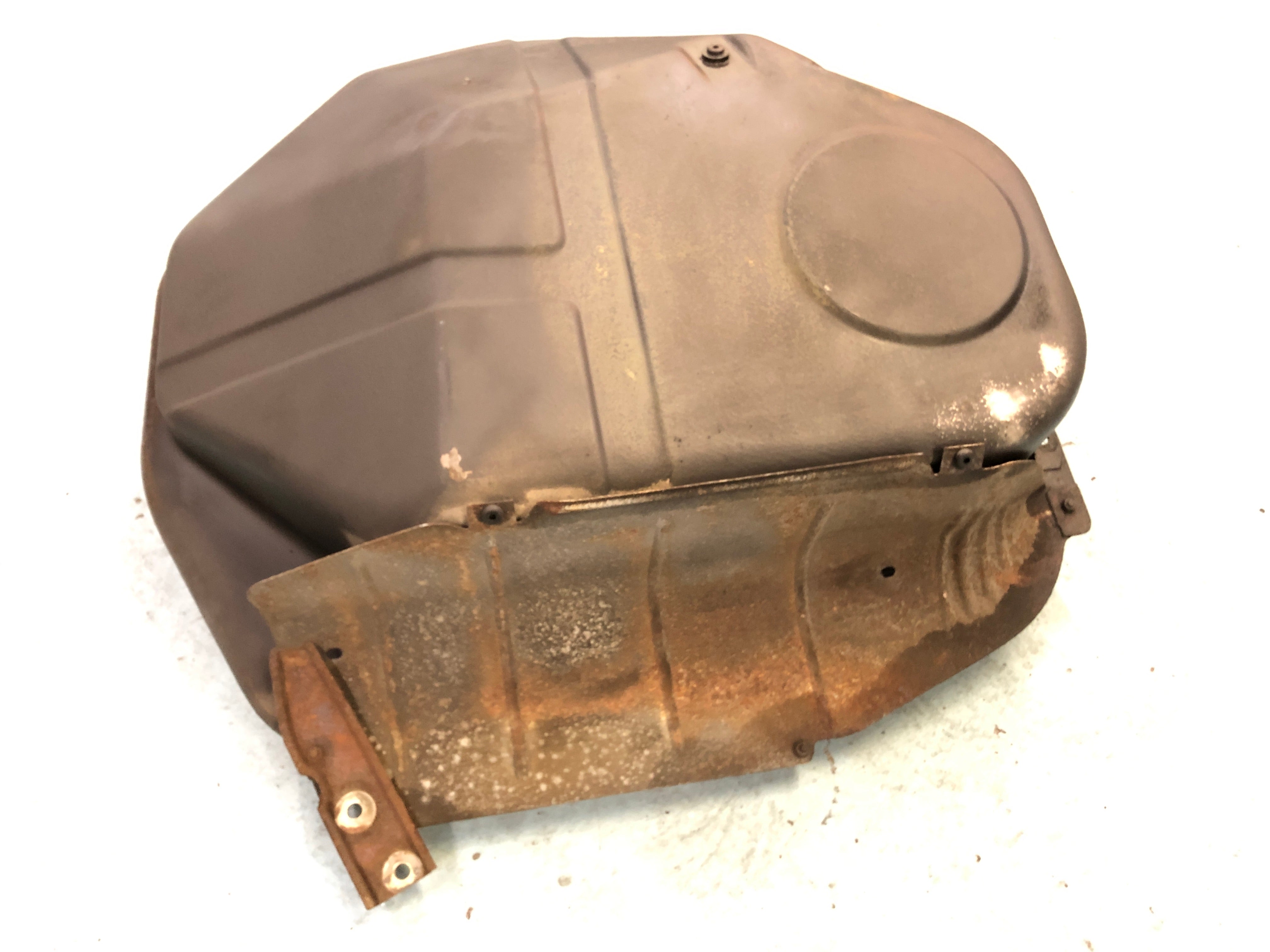 BMW M 535i E28 [1986] - Fuel tank