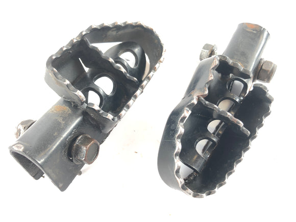 Aprilia SX KX1 125 [2020] - Driverens fodstøtter til højre og venstre