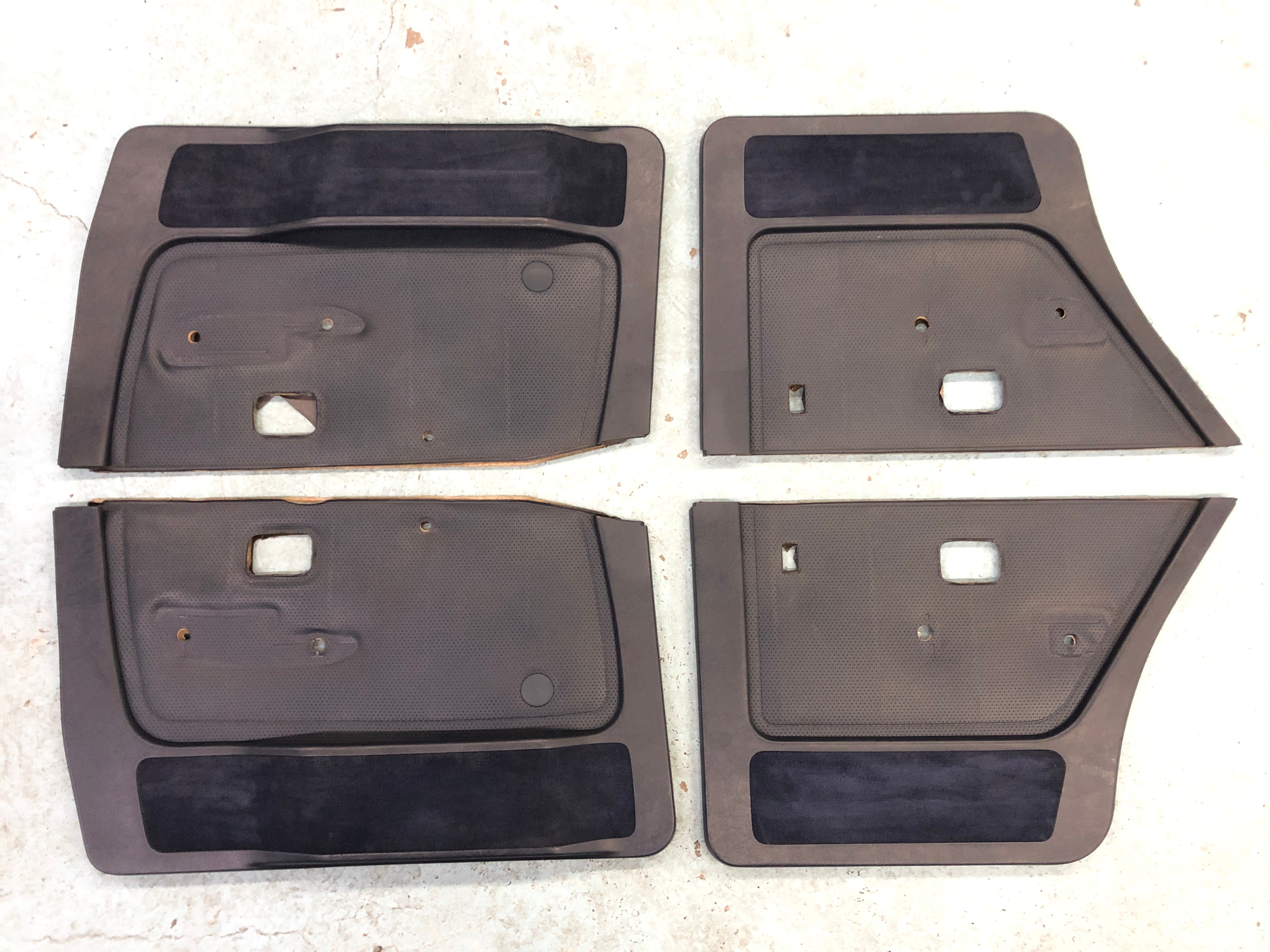 BMW M 535i E28 [1986] - Electrically adjustable seats front rear door panels set