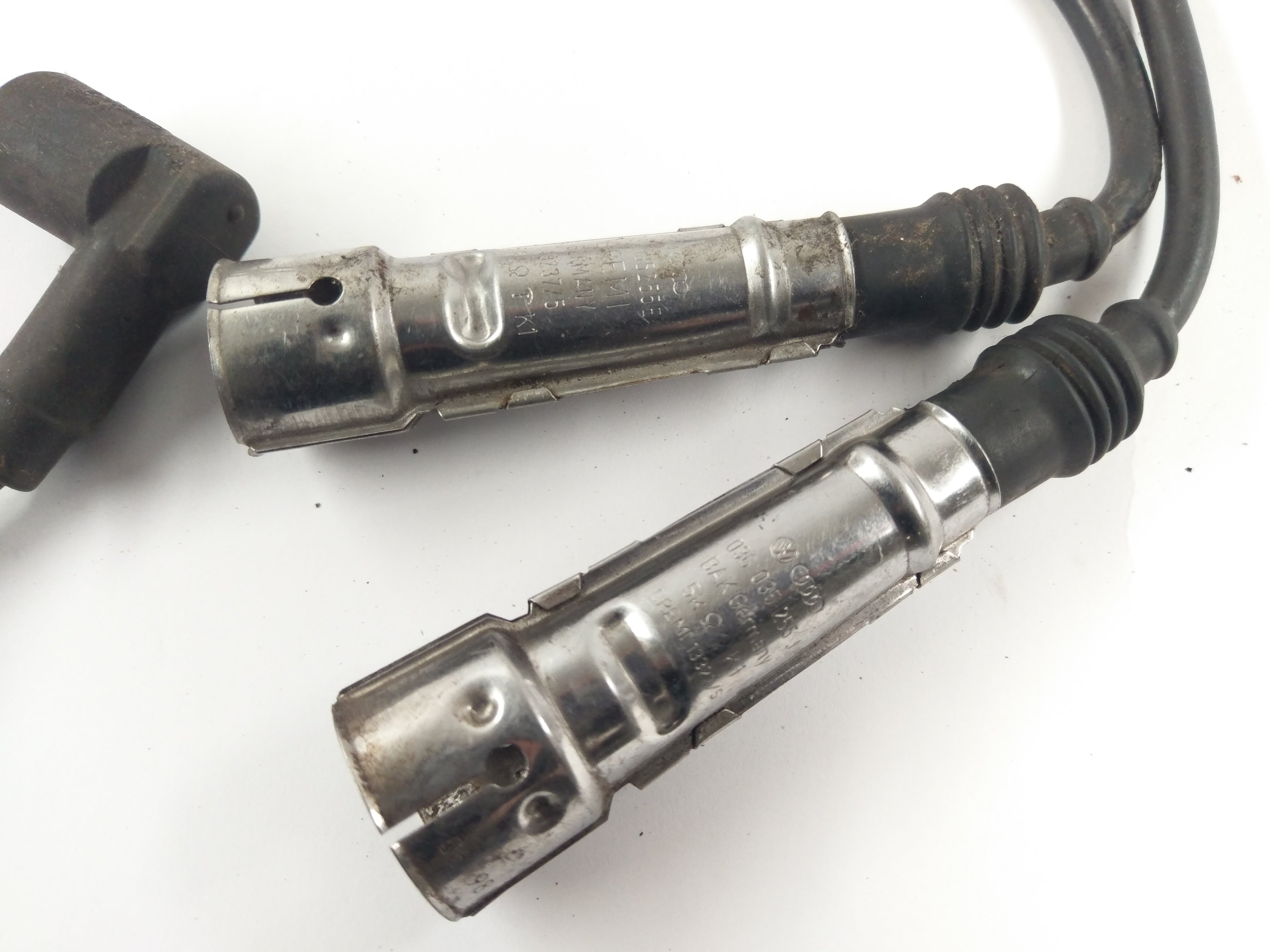 Moto Guzzi V7 Special [1970] - Spark Plug Connector with Cable Set