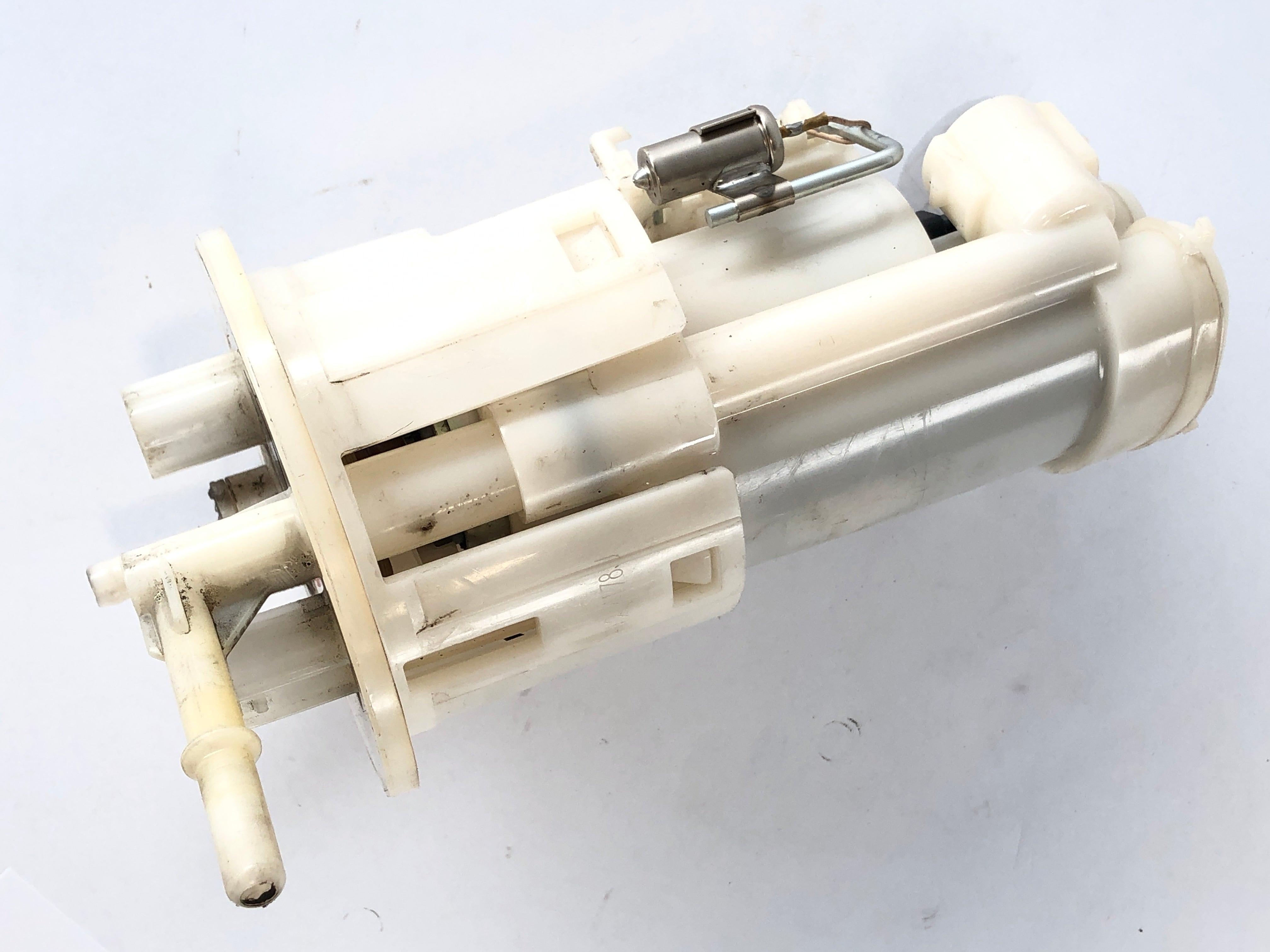 Yamaha YZF R1 RN12 [2005] - Fuel pump