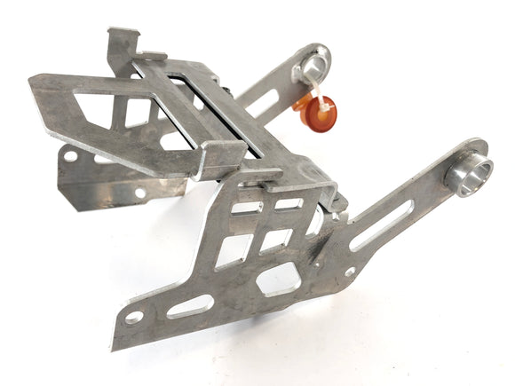 Husqvarna 701 Supermoto [2019] - Tampa da bateria do subquadro traseiro