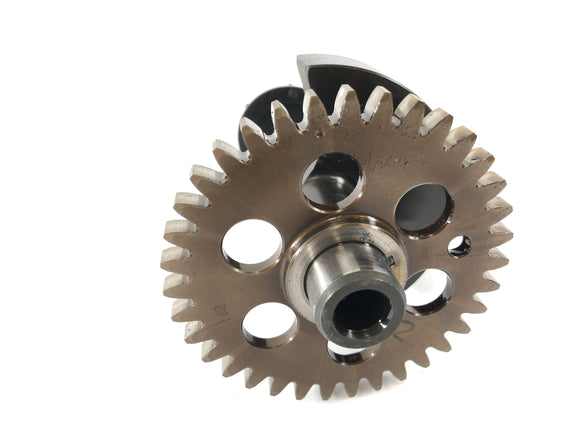 KTM Duke 690 A3 [2012] - компенсационный вал с колесом водяного насоса