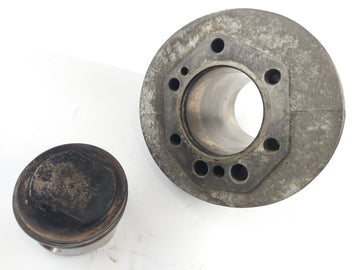 Moto Guzzi V7 Special [1970] - Cilinder met zuigers - 0