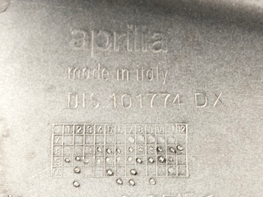 Aprilia Mille RSV 1000 ME [1999] - maskovací zadní plášť napravo
