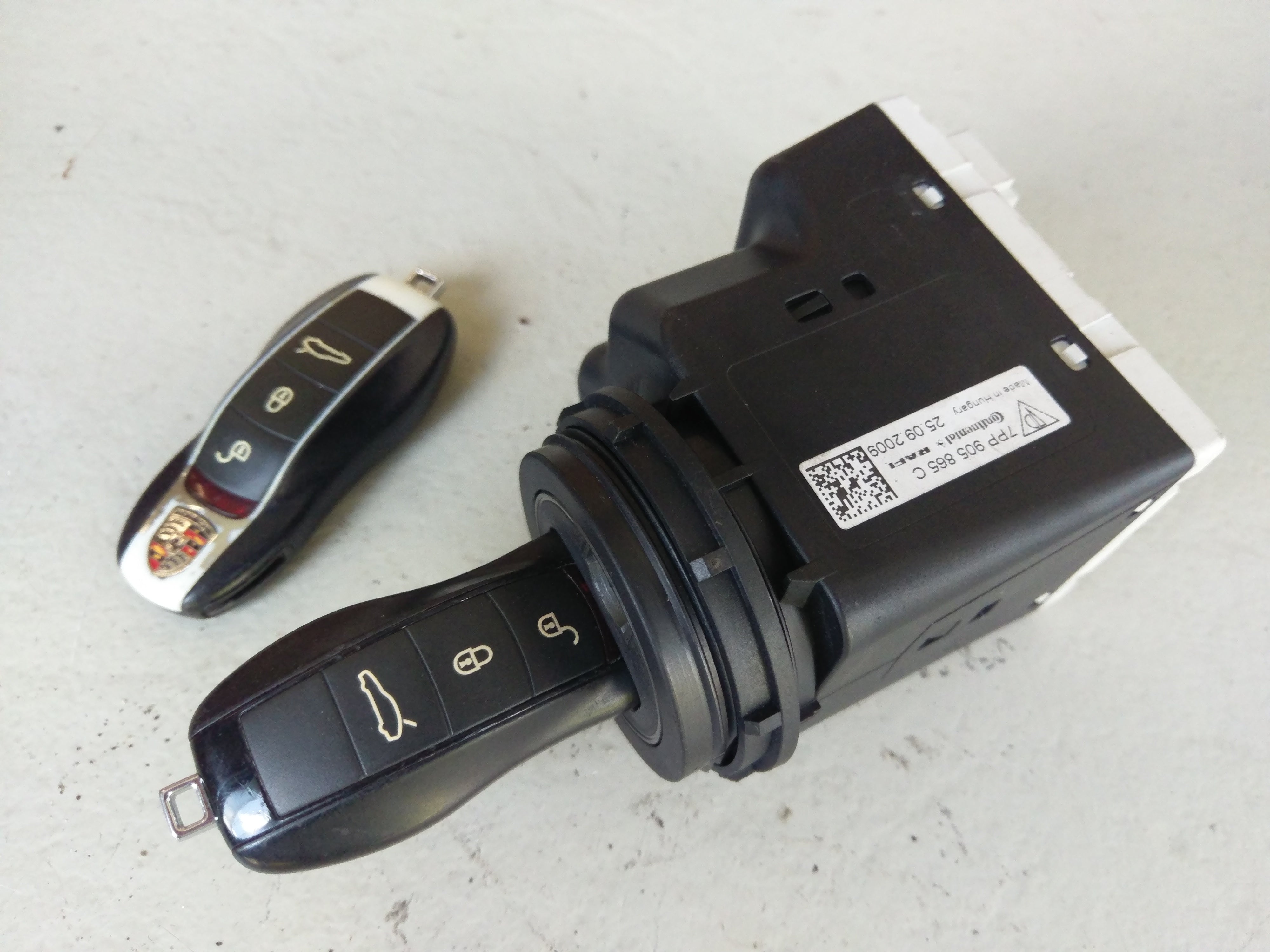 Porsche Panamera Turbo [2010] - Ignition lock and 2 keys - 0