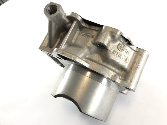 Aprilia RSV 1000 RR Factory [2009] - цилиндр с поршнями позади