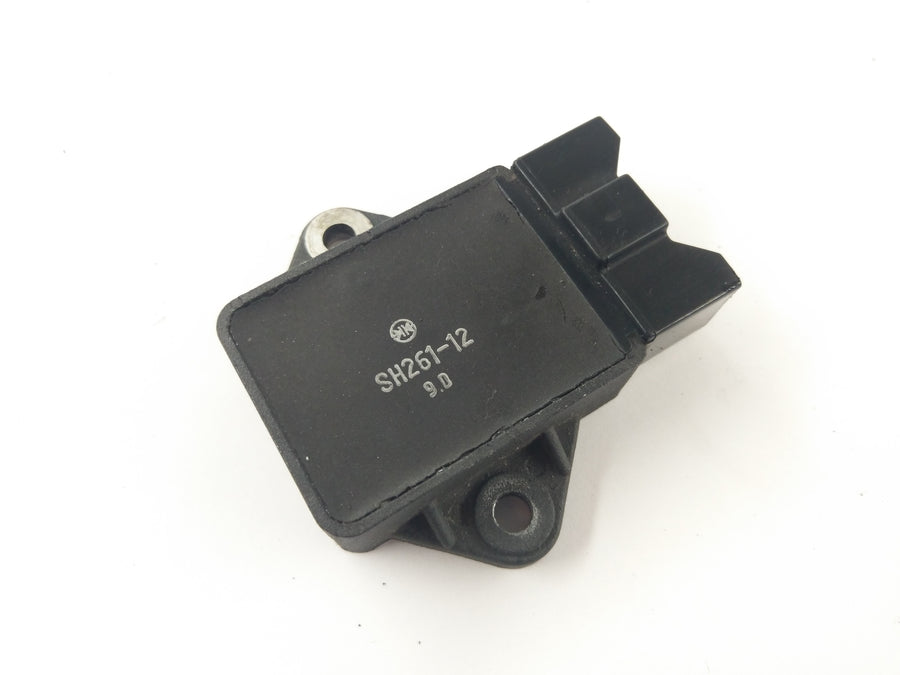 Honda ST 1100 SC26 Pan European [1990] - regulaator