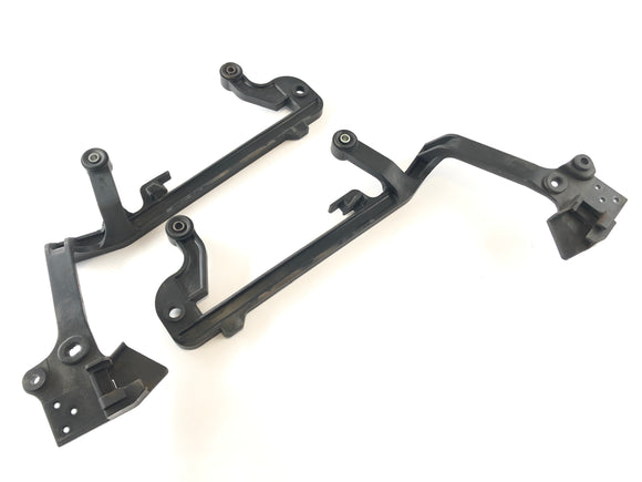 Honda ST 1100 SC26 PAN Europeaan [1990] - Kofferhouder aan de rechterkant en links