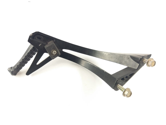 Triumph Speed ​​Triple 1050 515NJ [2006] - Porta rasale pediaca e poggiapiedi a destra