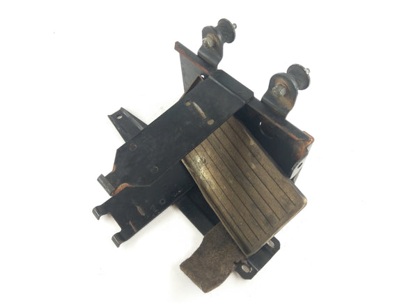 Benelli 504 Sport [1979]  - 电池盒和总支架