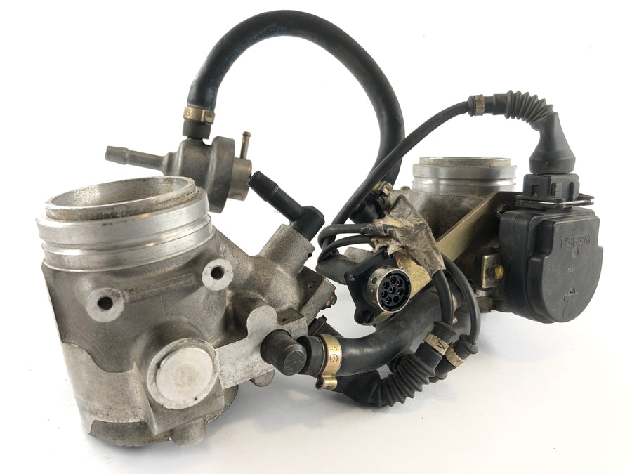 Ducati 888 Strada [1993] - Gassventil