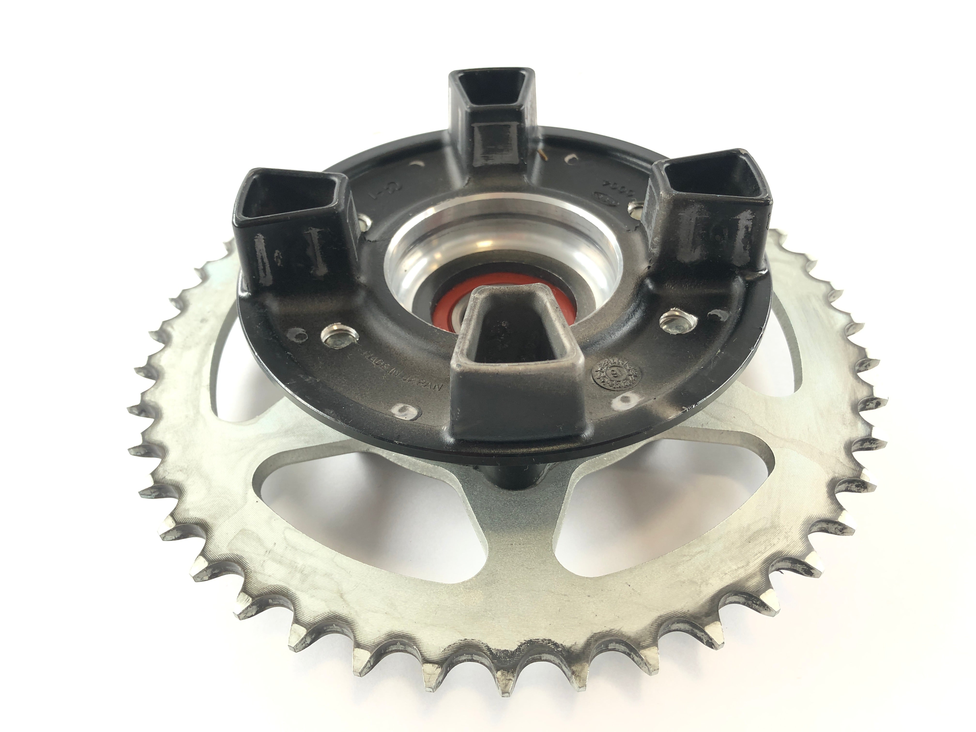 Kawasaki Z 750 ZR750J [2005] - Sprocket