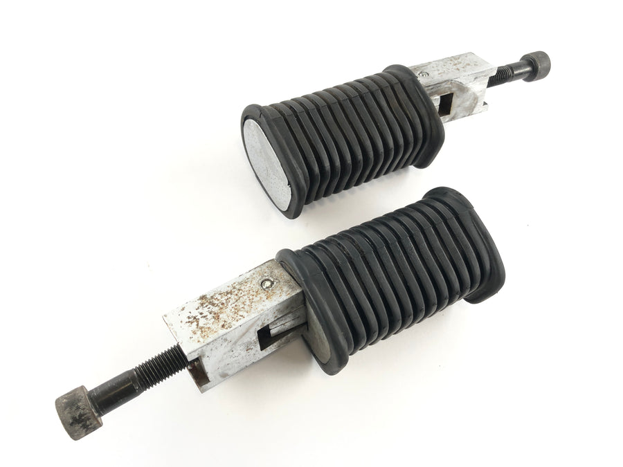 Suzuki LS 650 NP41B [1990] - Paisus -stopy szczury ustawiają parę