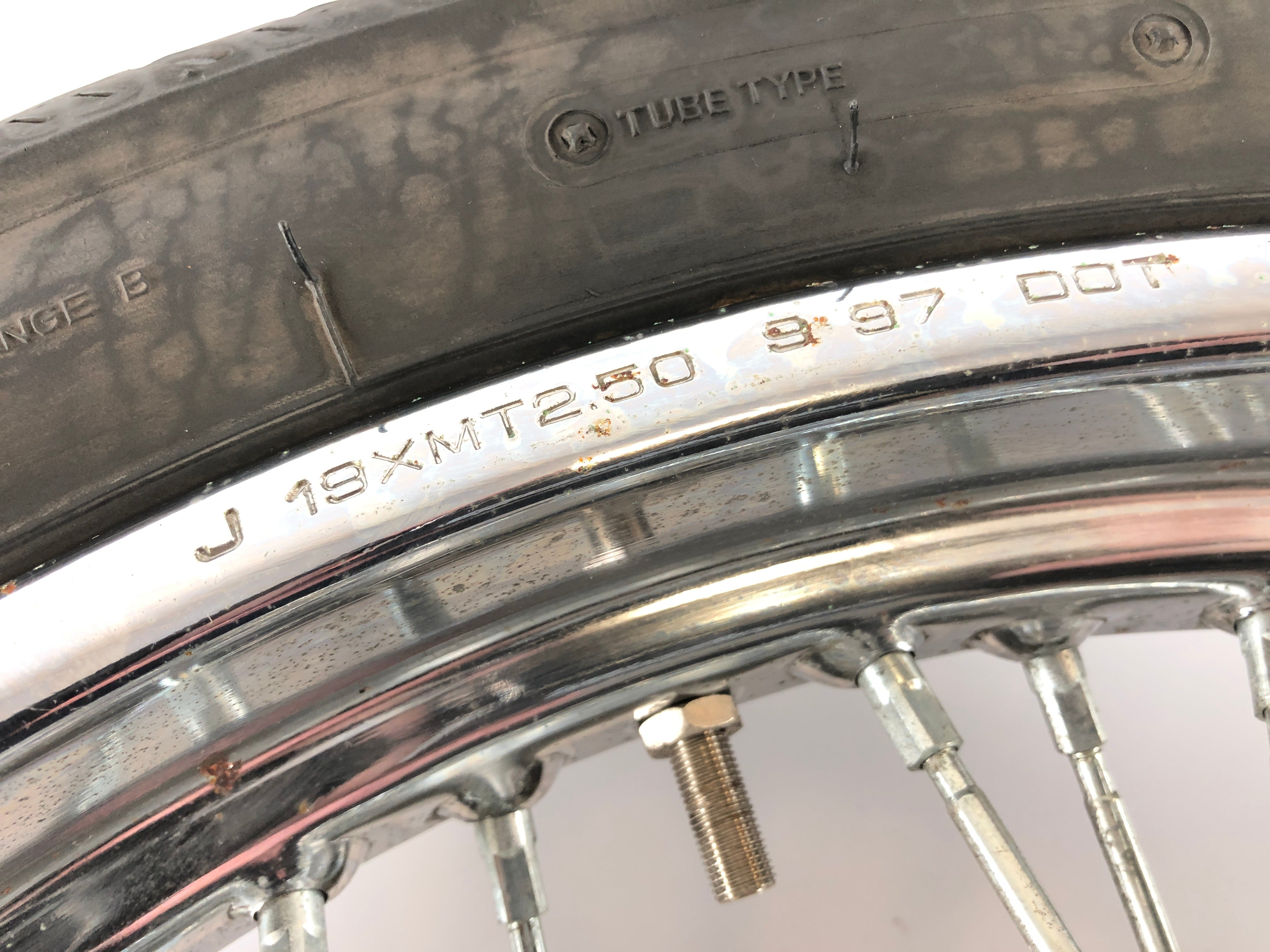 Yamaha XVS 650 Drag Star 4VR [1997] - Front wheel rim