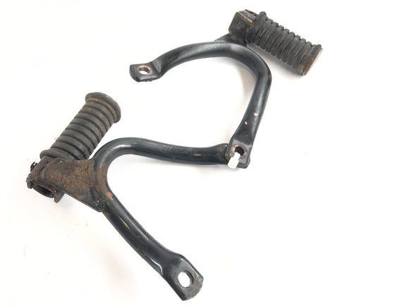 Kawasaki KMX 125 MX 125 B [1998] - Soci -voetsteunen aan de rechterkant en links met houder