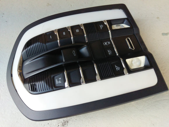 保时捷Panamera Turbo [2010]  - 开关屋顶天空灯车库得分开瓶器