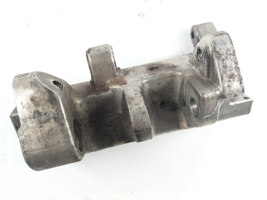 Kasutatud Honda VFR 800 FI RC46 svingarmi ja vedruamordi kinnitused