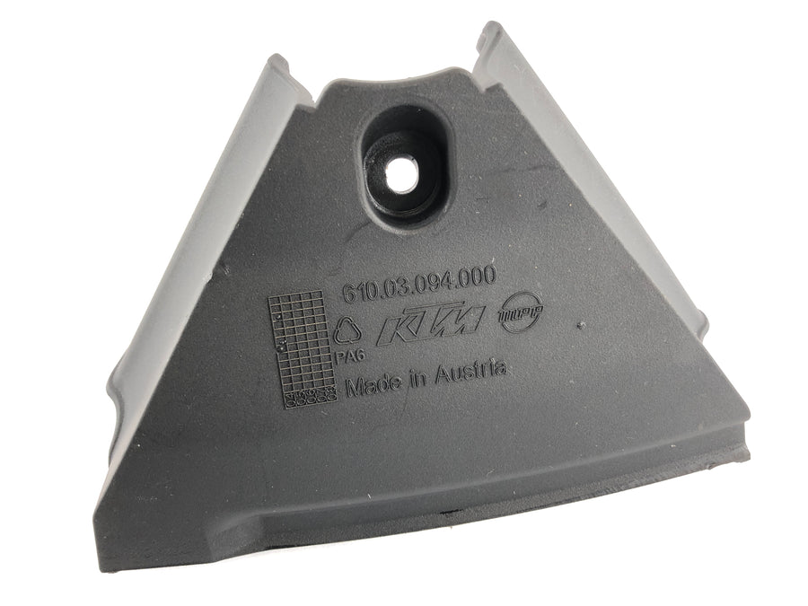 KTM 990 Superduke LC8 EFI [2008] - Carénage de cadre, carénage de colonne de direction inférieur