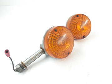 Suzuki GT 550 [1978] - сигнал поворота в паре передних сетей - 0